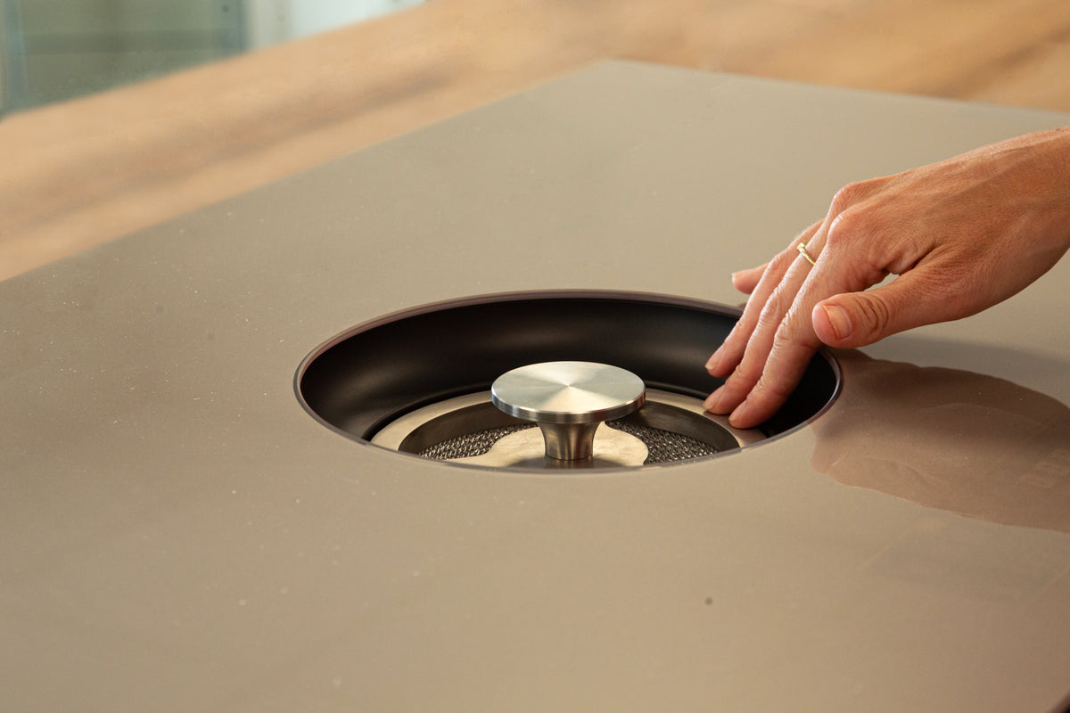 MAKUS Moon 90 cm inductiekookplaat met geïntegreerde afzuiging vetfilter en afzuiging zichtbaar